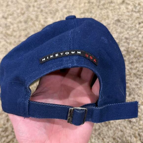 80s Nike Town USA Nike Swoosh Circle Logo Adjustable Strap-back Baseball Hat - Picture 3 of 7